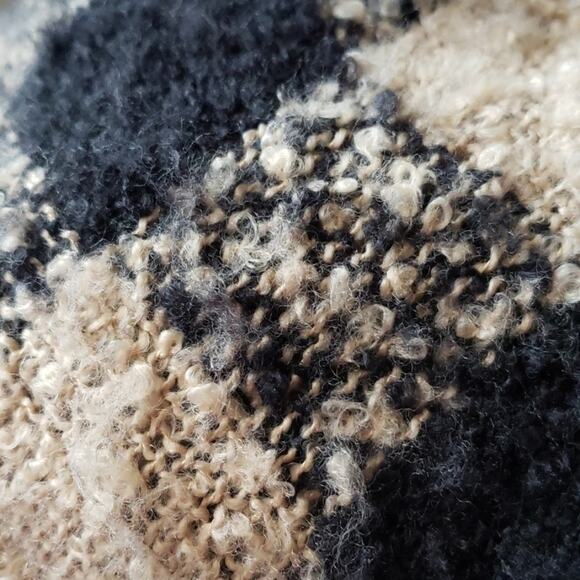 David & Young of New York fuzzy buffalo plaid cape sweater with fringe one size - Picture 8 of 8